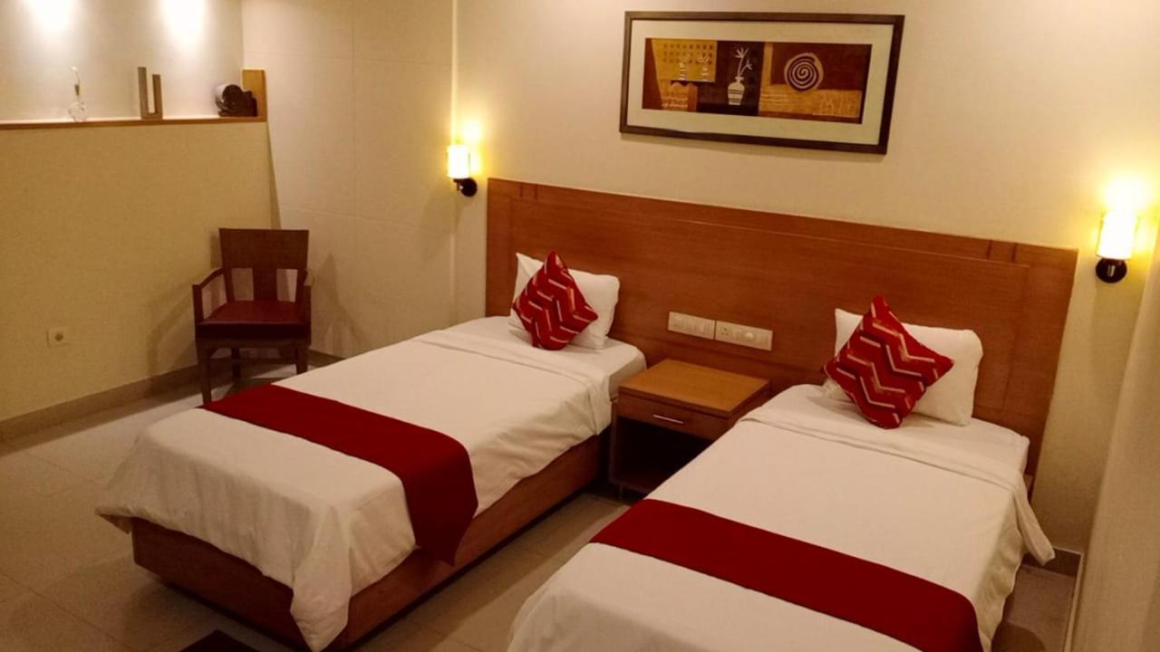 Fabhotel A&M - Nr Lv Prasad Institute, Banjara Hills Hyderabad Bagian luar foto
