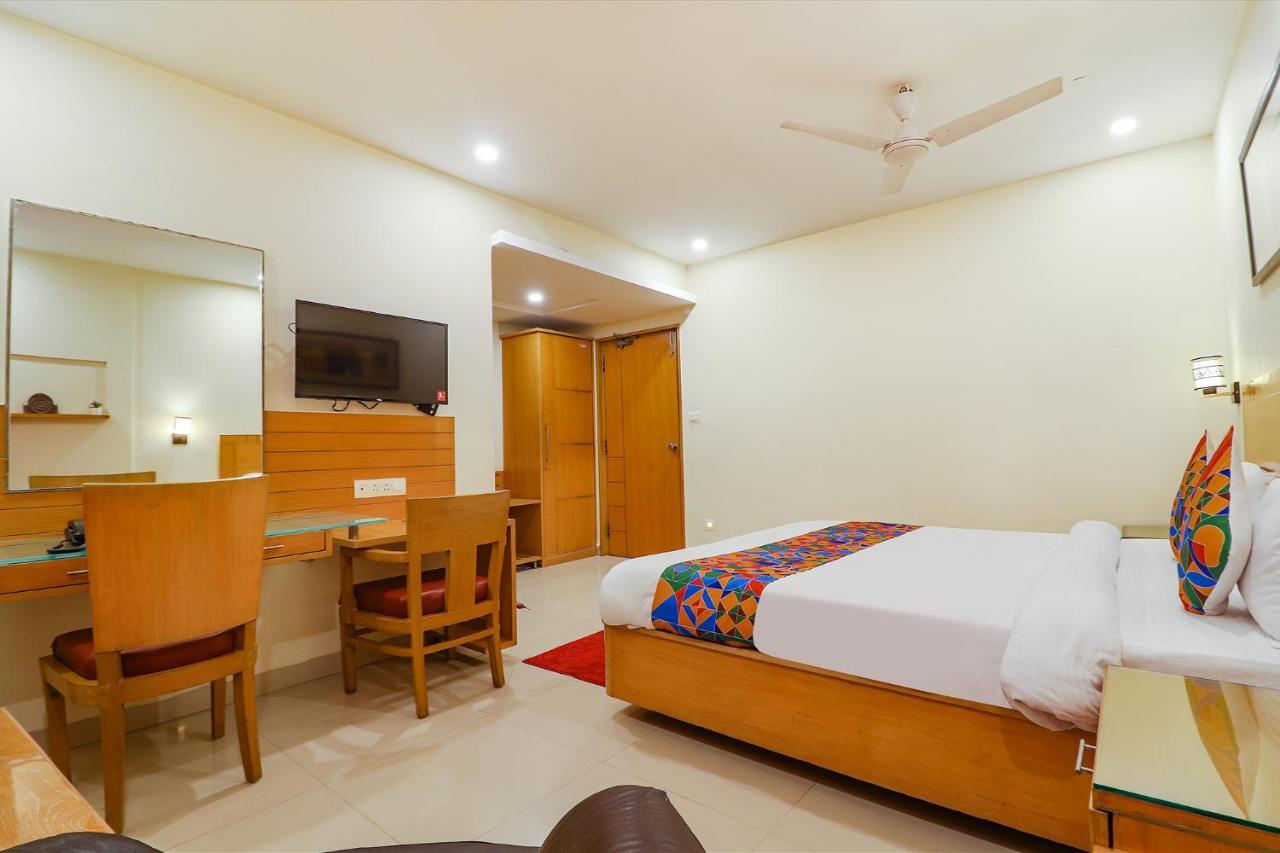 Fabhotel A&M - Nr Lv Prasad Institute, Banjara Hills Hyderabad Bagian luar foto