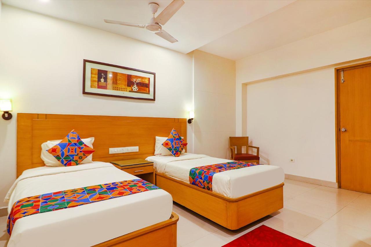 Fabhotel A&M - Nr Lv Prasad Institute, Banjara Hills Hyderabad Bagian luar foto