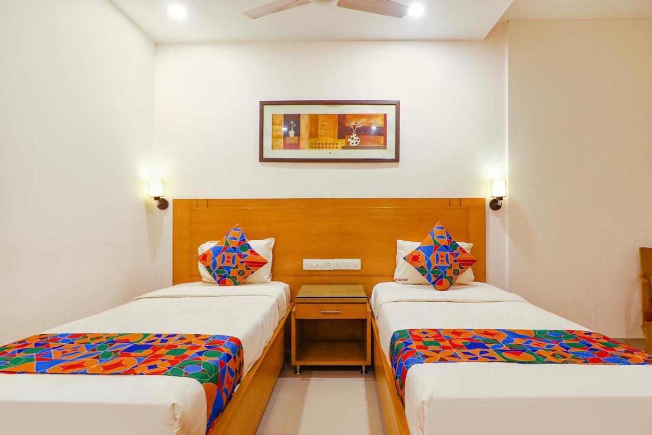 Fabhotel A&M - Nr Lv Prasad Institute, Banjara Hills Hyderabad Bagian luar foto